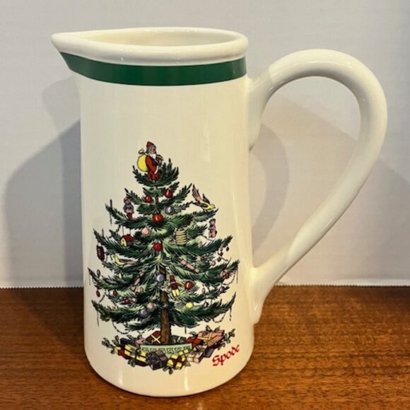Spode Christmas Tree with Santa 28oz Pitcher - Picture 2 of 10